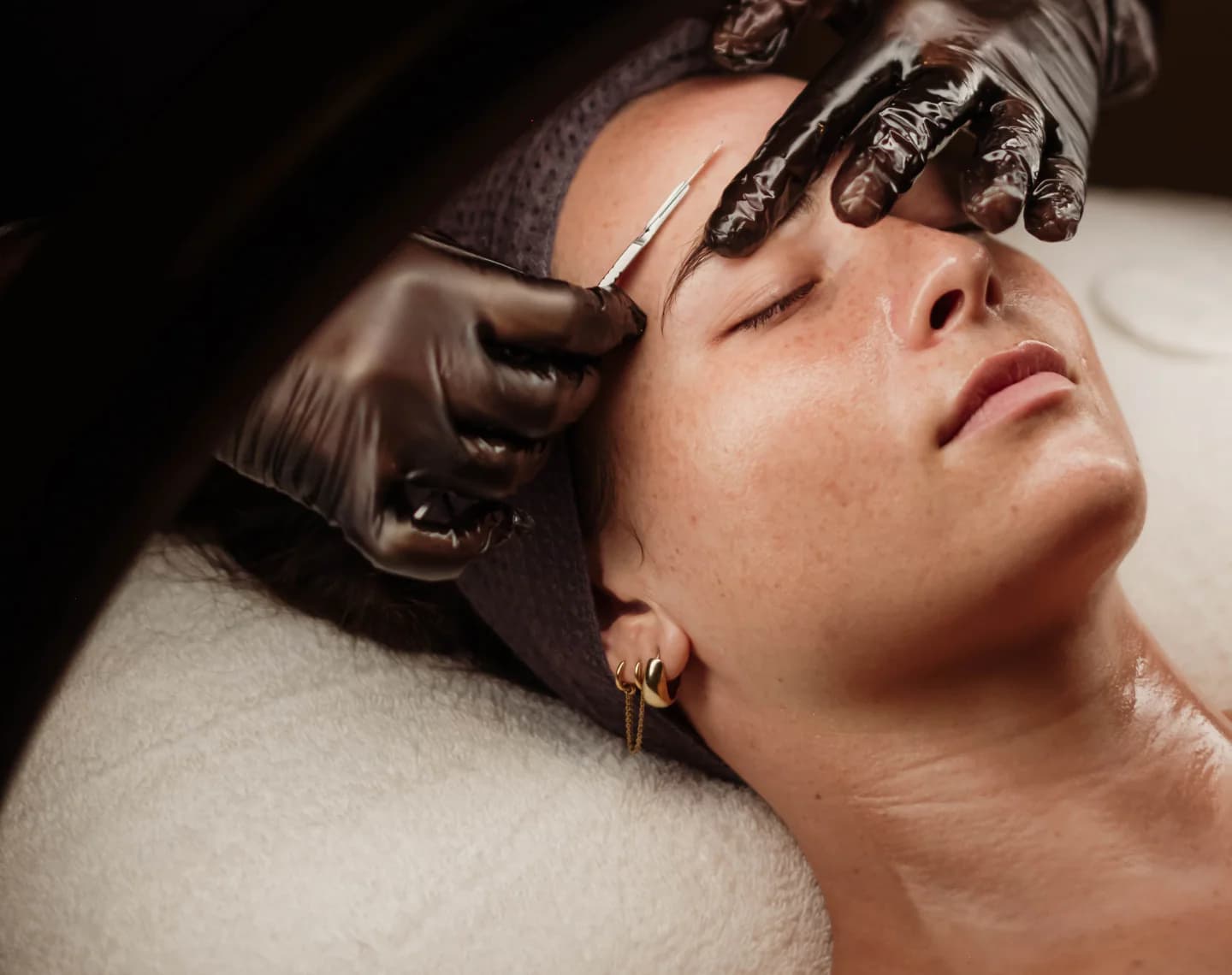 Top Benefits of a Dermaplane Facial for Dull or Textured Skin