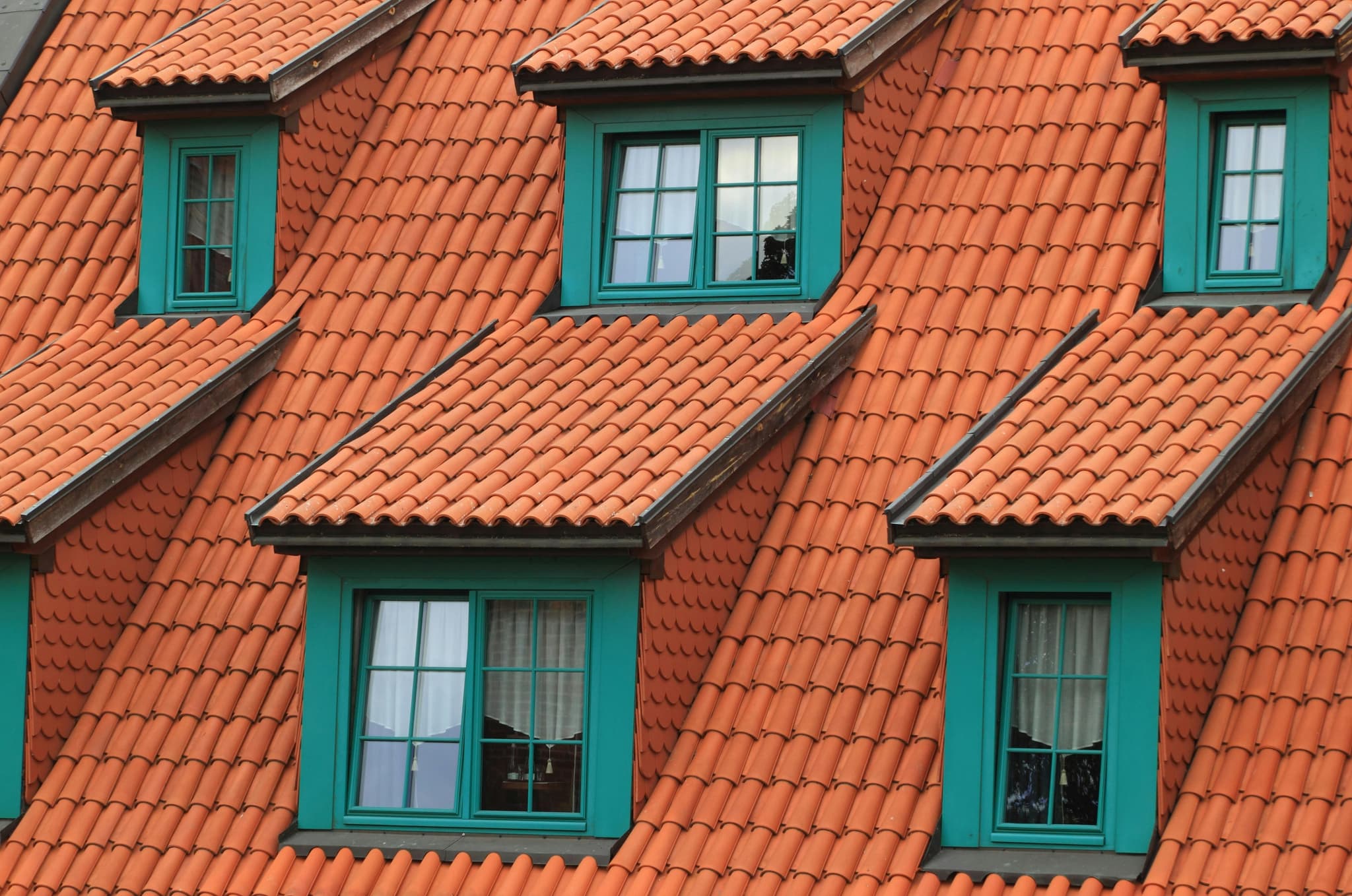 How Our Commercial Roofing Services Minimize Business Downtime