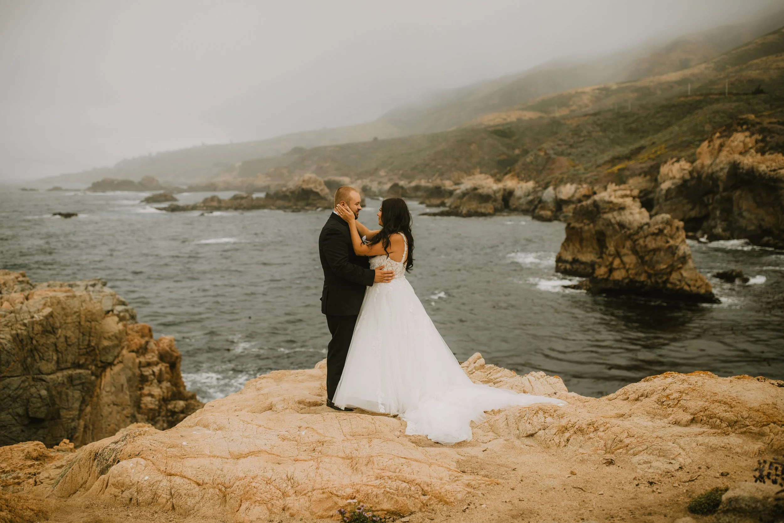 Big Sur Wedding Photography with Soft, Romantic Storytelling