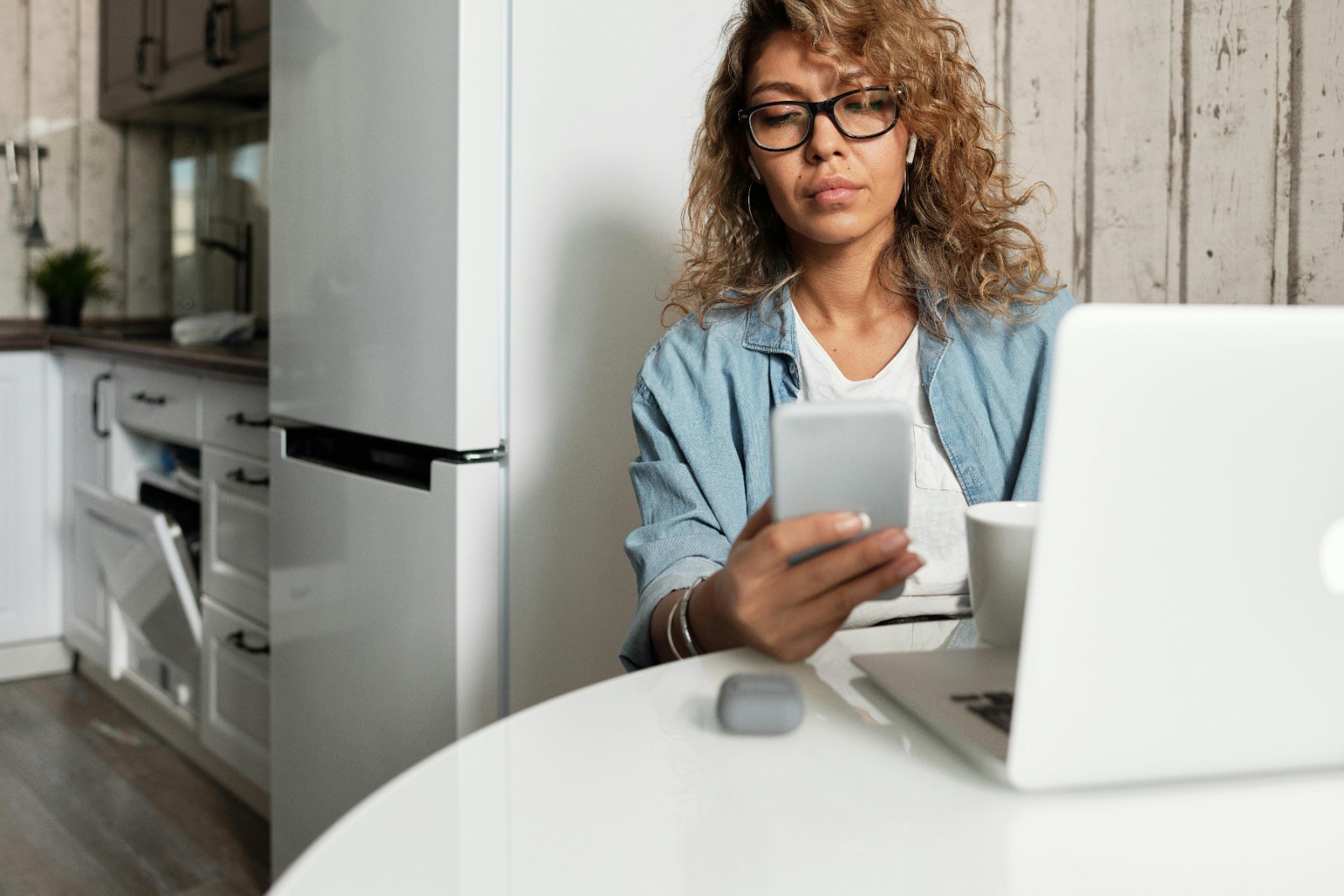 How AR Work Instructions Improve Safety and Reduce Mistakes